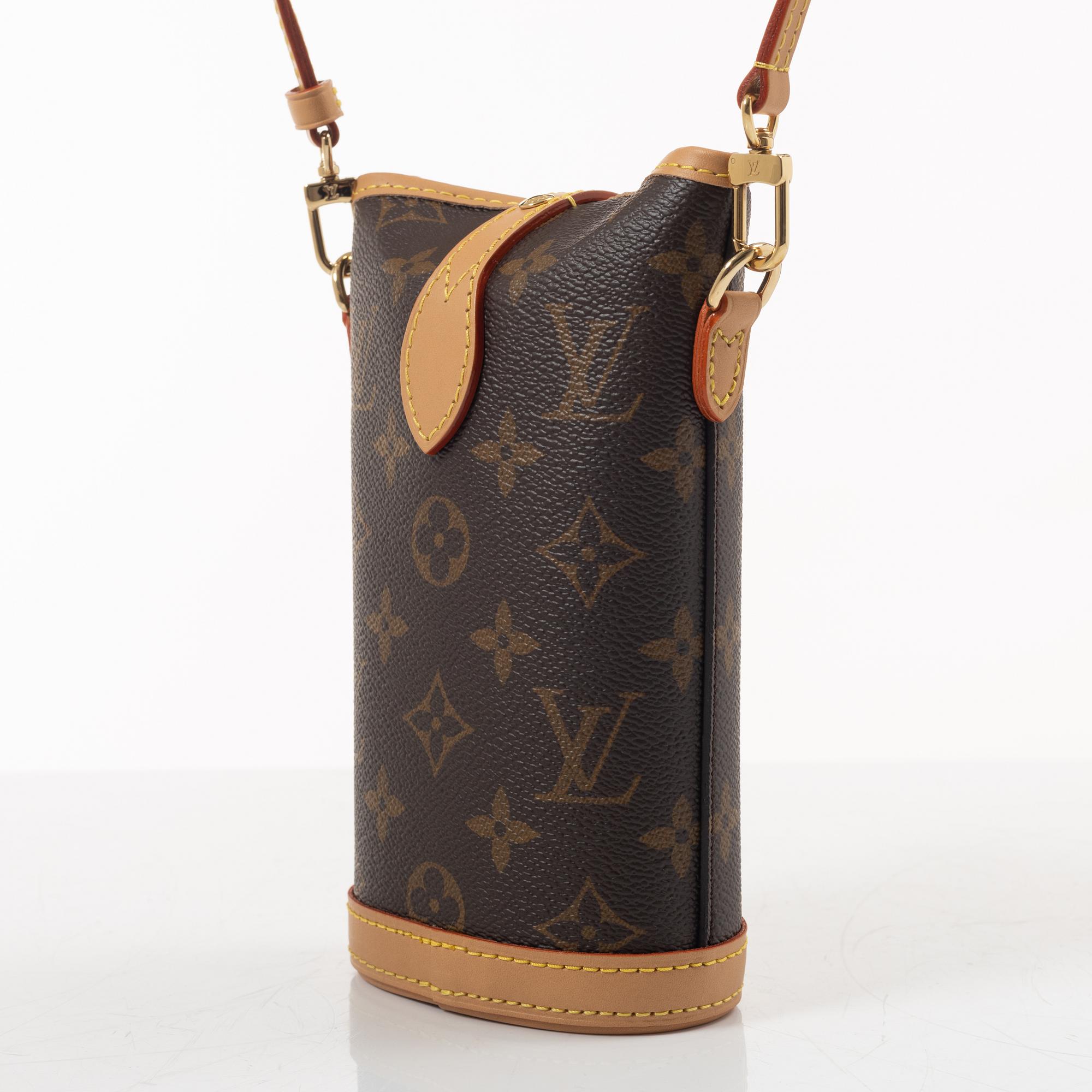 Louis Vuitton, väska, "Fold Me Pouch", 2023.