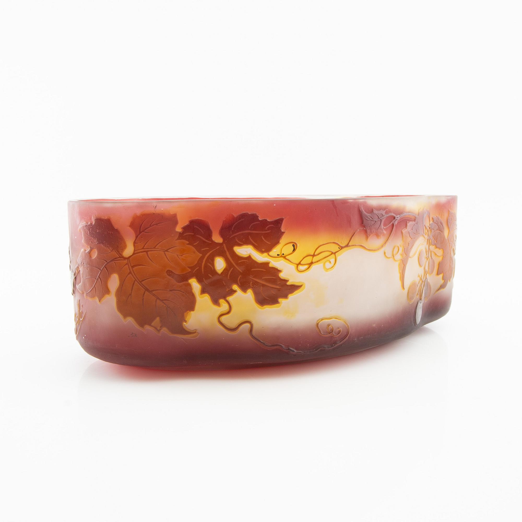 Emile Gallé, bowl Art Nouveau Nancy, France early 20th century.