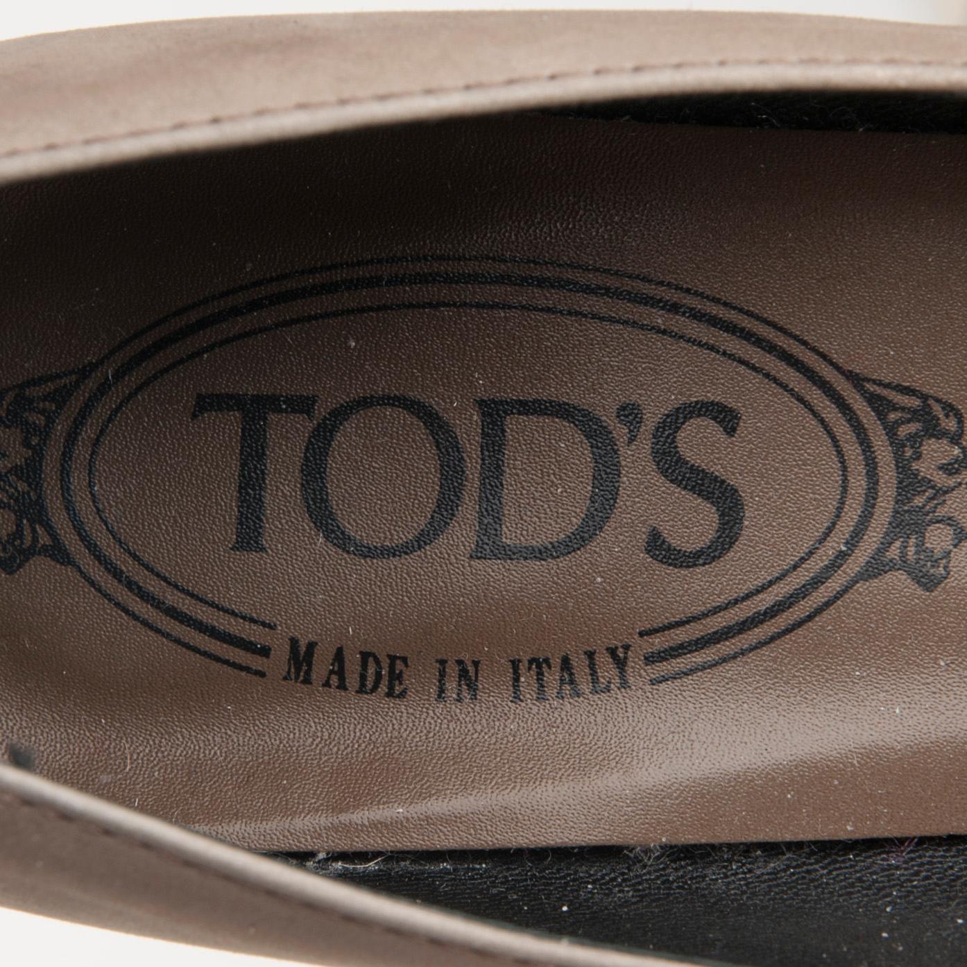 SKOR, Tod's.