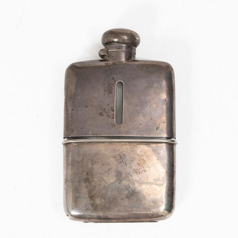 Mappin & Webb Ltd, silverfodral till flaska, London 1901.