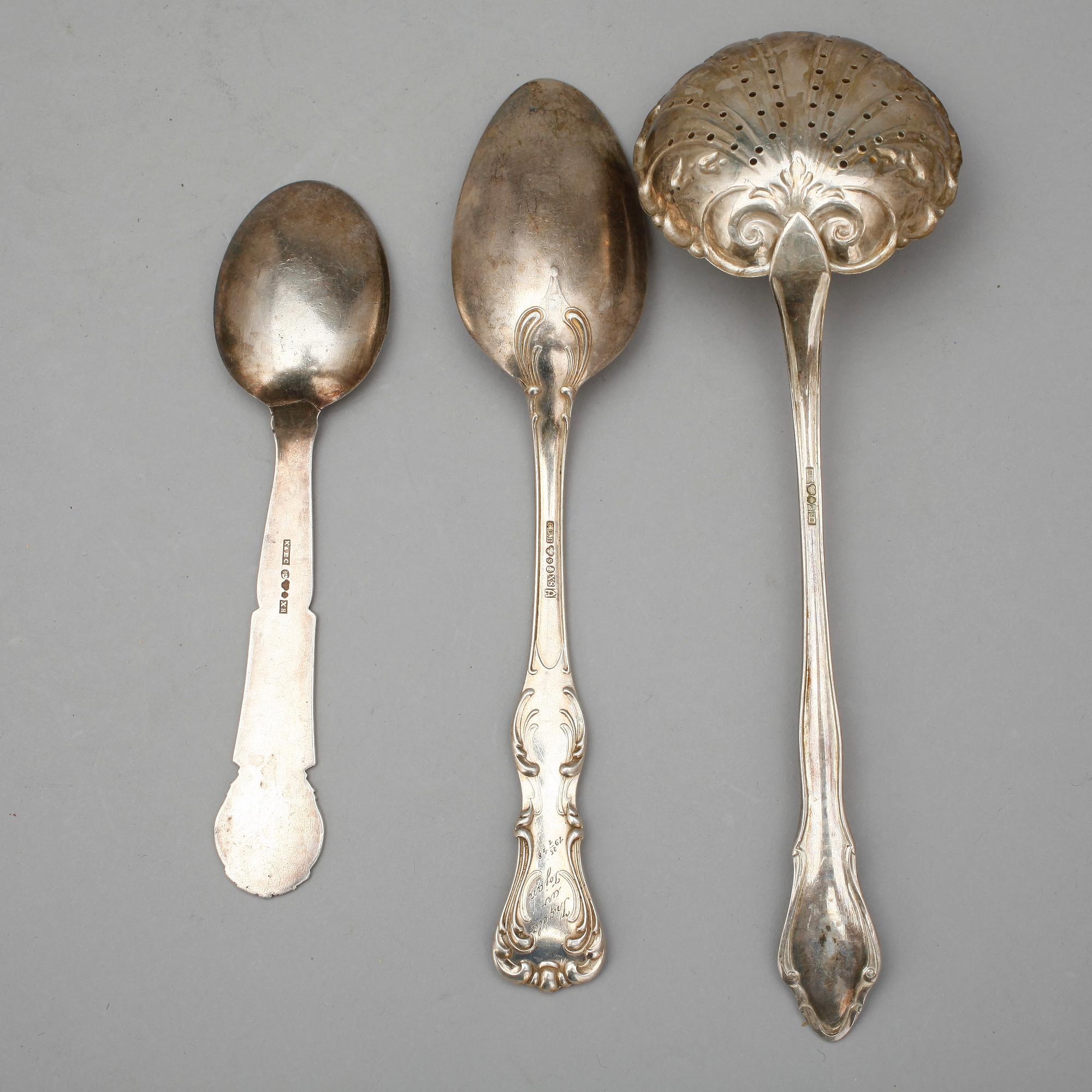 PARTI SILVER, 45 delar, bl.a. CG Hallberg, Stockholm, 1932. Vikt ca 880 gram.