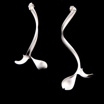 CHAO-HSIEN KUO, ÖRHÄNGEN, "Heart Leaf earrings", silver, 2018.