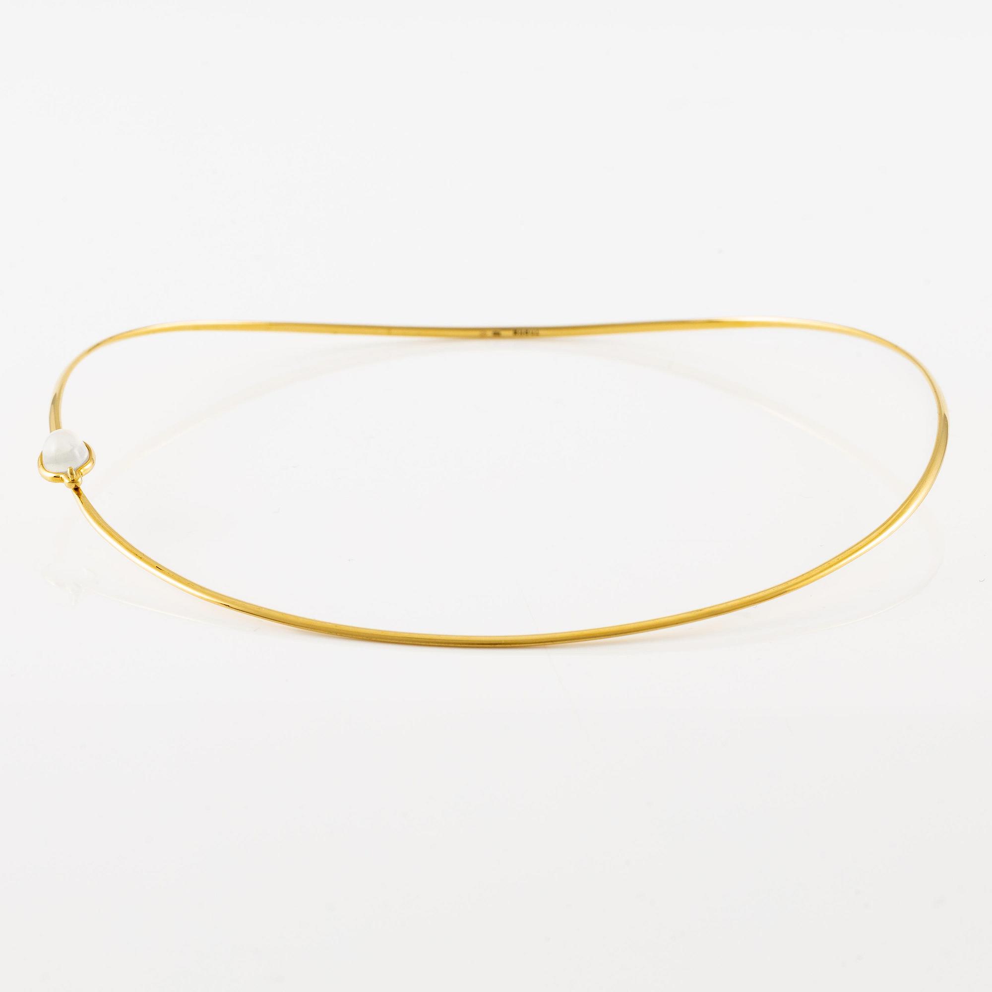 Vivianna Torun Bülow-Hübe, a necklace, 18K gold set with a moonstone, Jakarta.