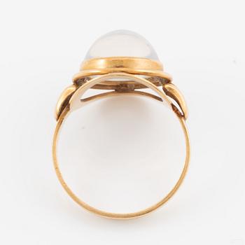 Ring, 18K guld med månsten.