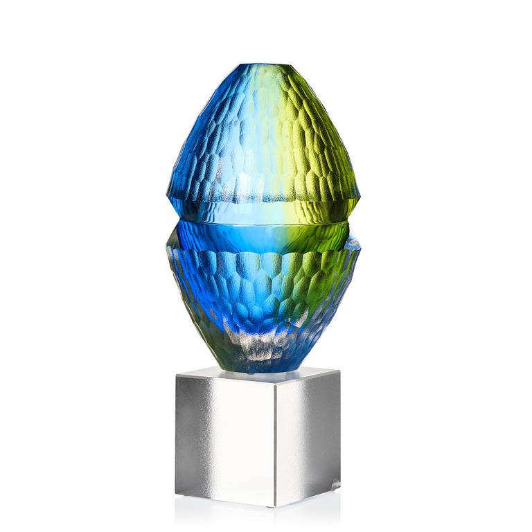 Erika Lagerbielke, skulptur "Integritet", Orrefors Gallery, 1997, signerad och numrerad 5-15.