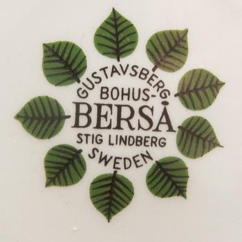 A Stig Lindberg 55 pcs dinner service "Berså", cream ware, Gustavsberg.