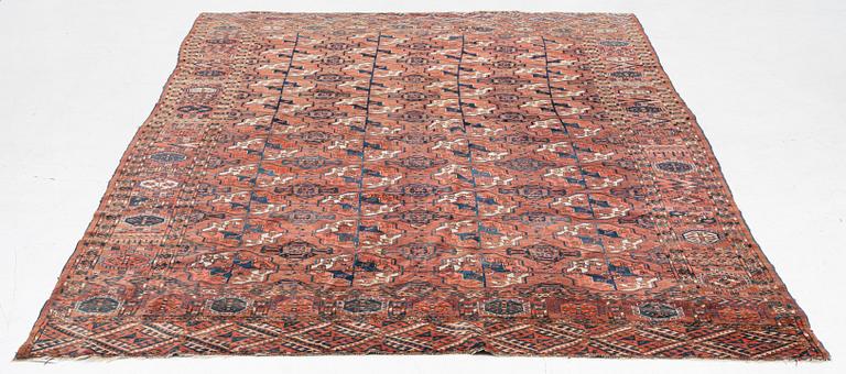 A carpet, antique/semi-antique, Tekke, c. 319 x 202 cm.