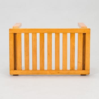 Alvar Aalto, blom-och bagagebänk, modell 106 för O.Y. Huonekalu-ja Rakennustyötehdas A.B. 1940-tal.