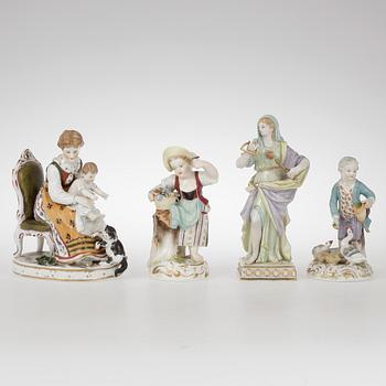FIGURINER, 4 st, porslin, bland annat Meissen, 1900-talets första hälft.