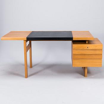 Olavi Hänninen, A 1960s 'Paletti' writing desk for HMN Huonekalu Mikko Nupponen, Lahti, Finland.