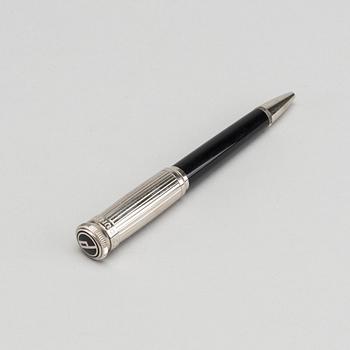 A Sentryman chassis Dunhill ballpoint pen.