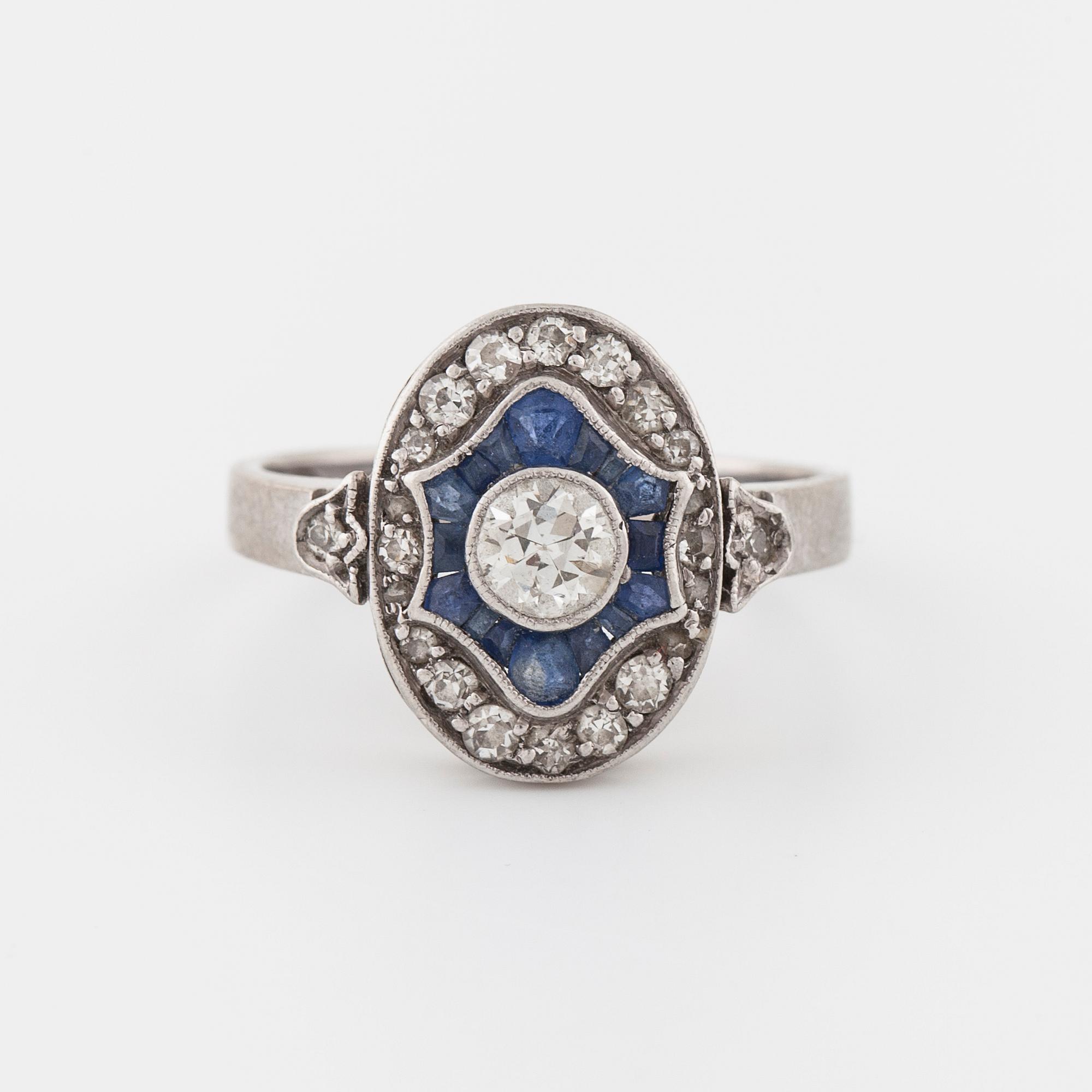 RING, med safirer, gammal- samt åttkantslipade diamanter, Göteborg, 1964.