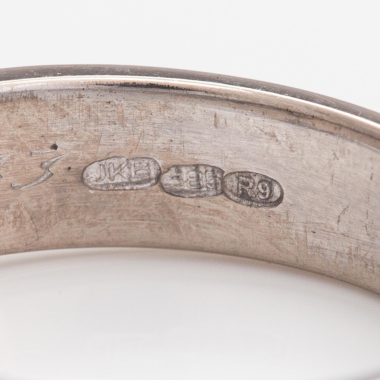 Ring, 14K vitguld, diamanter ca 1.49 ct tot. Jan Böckerman, Helsingfors 2018.