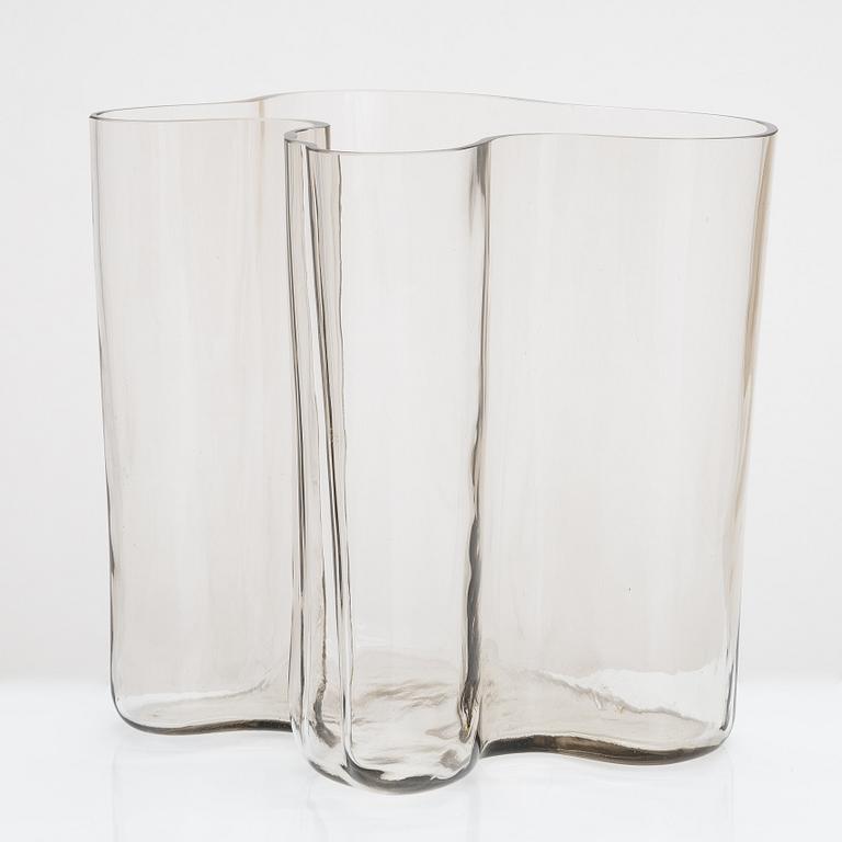 Alvar Aalto, vas, 3031, signerad Alvar Aalto 3031. Iittala 1950-tal.