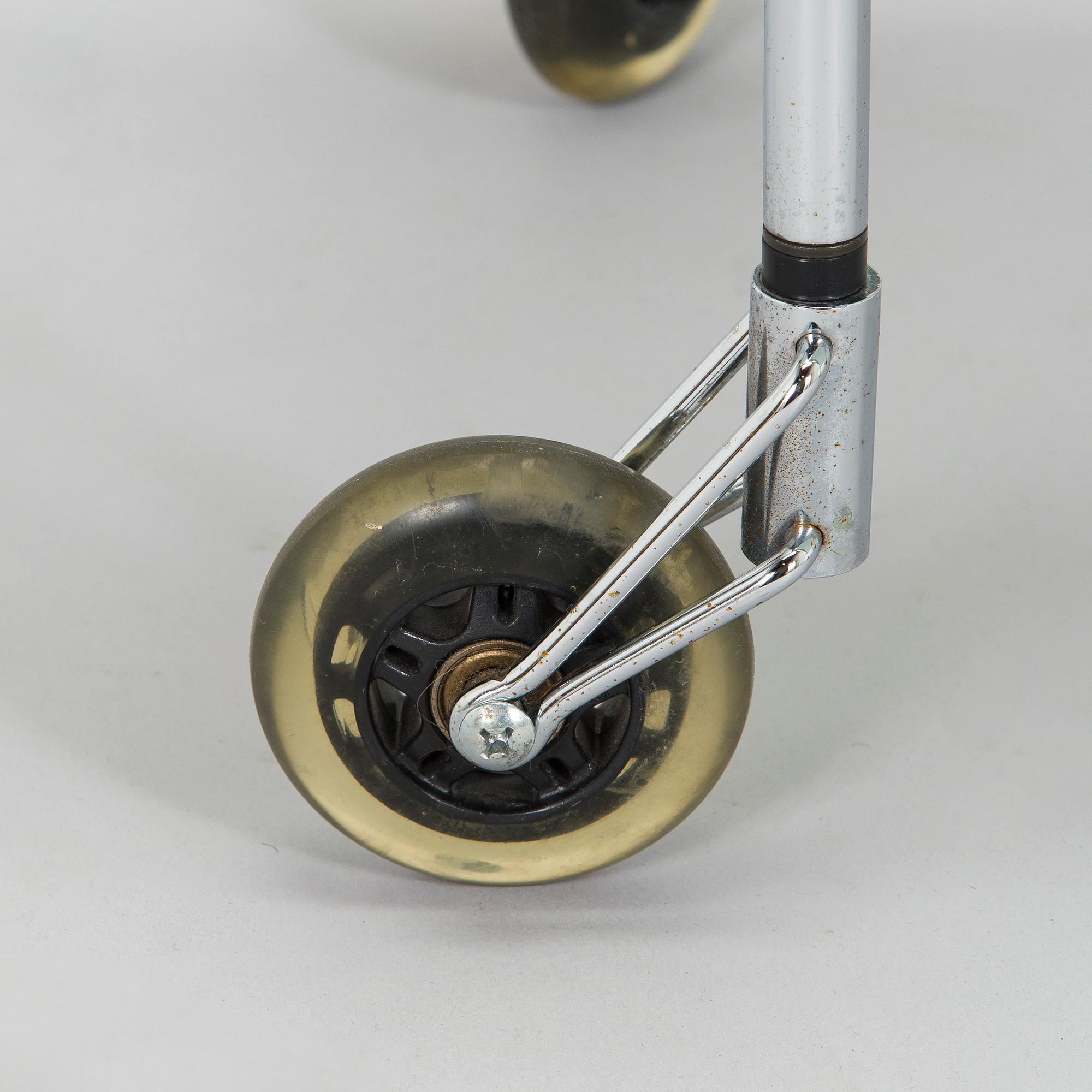 Gunilla Allard, tarjoiluvaunu, "Cargo", Lammhult.