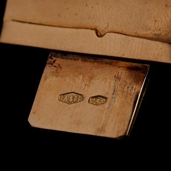 ARMBAND, 18K guld, 1900-talets mitt. Vikt ca 75 g.