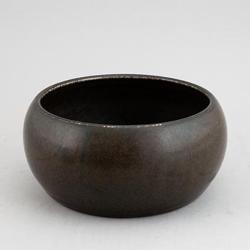 Carl Harry Stålhane, a large stoneware bowl for Rörstrand, signed and dated 1961.