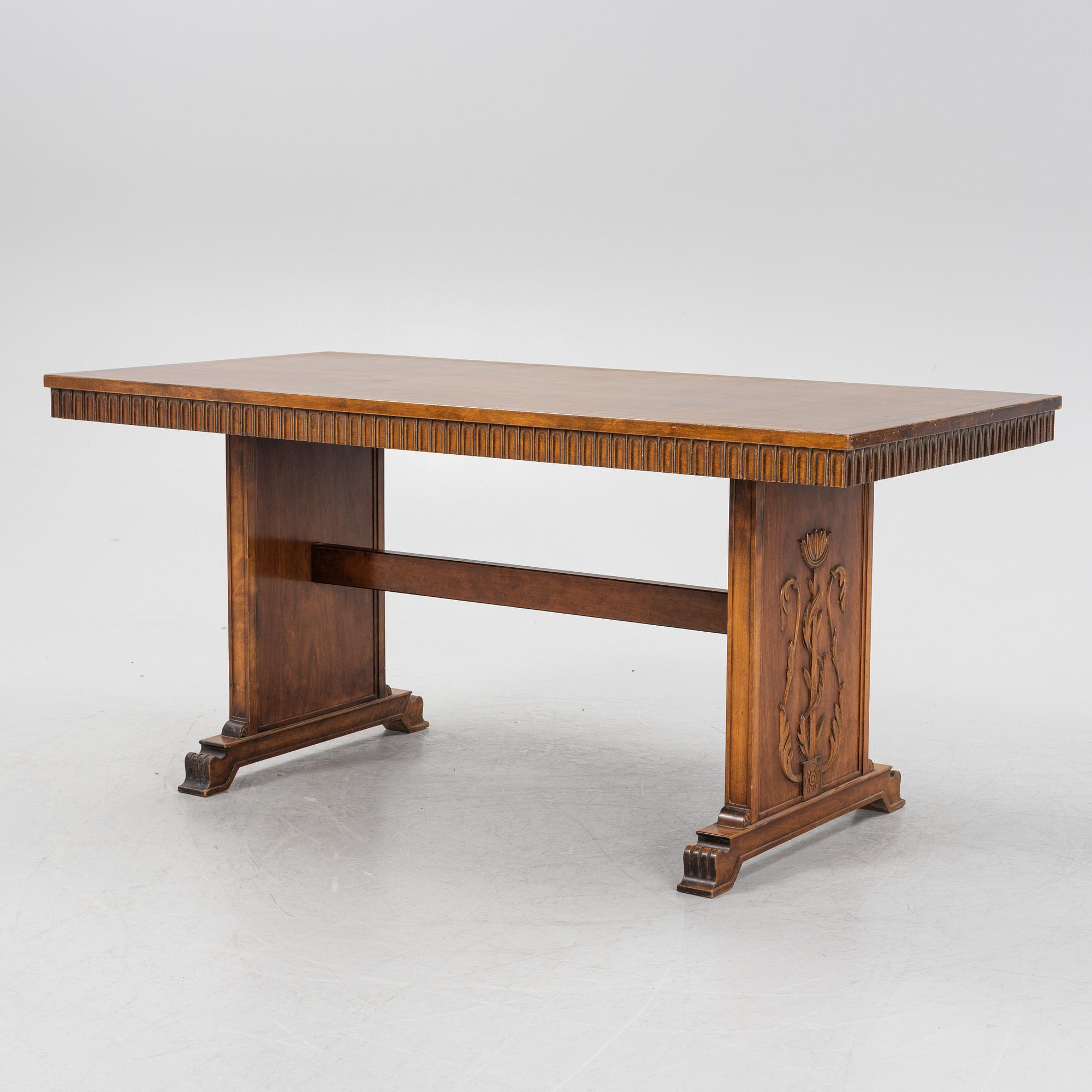 A atained birch Swedish Grace dining table, 1930's/30's.