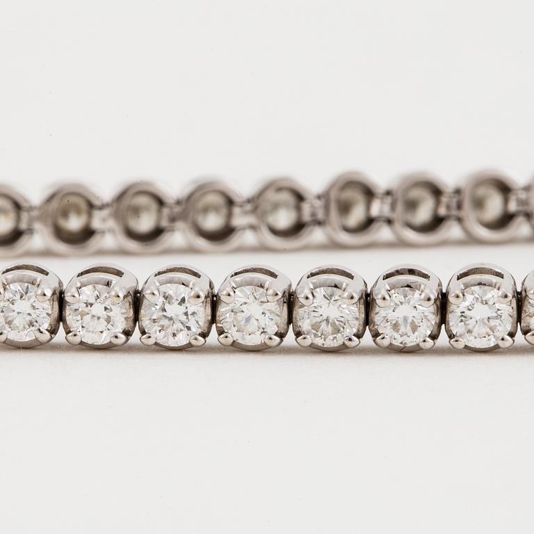 TENNIS BRACELET, 14K white gold with 49 diamonds approx. 5.06 cts.