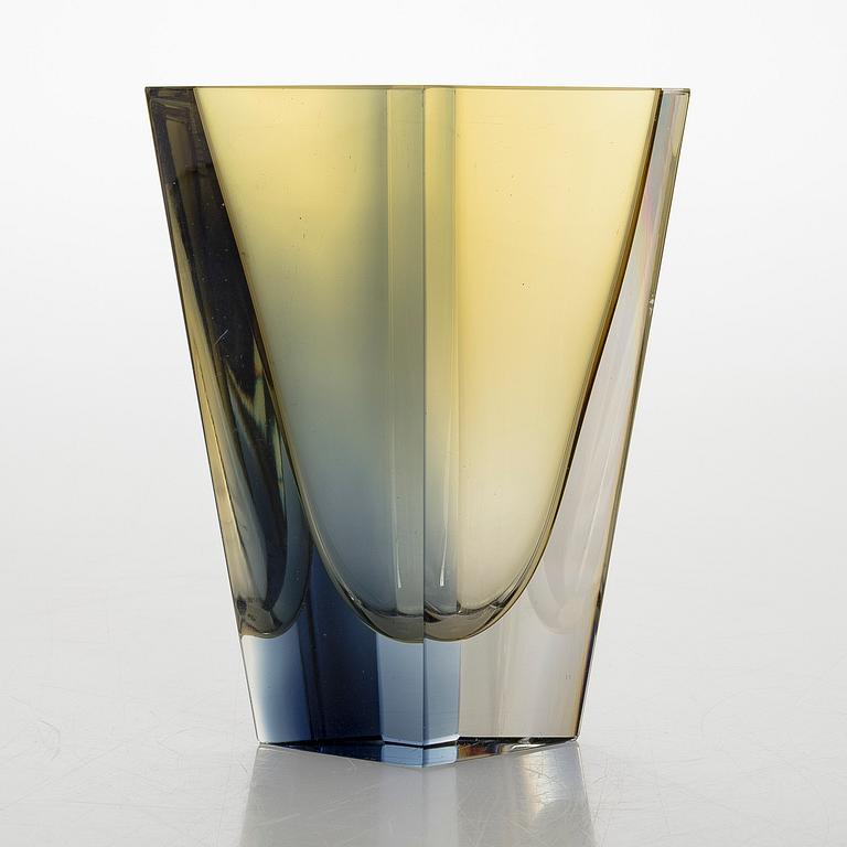 Kaj Franck, a 'Prisma' vase, signed K. Franck, Nuutajärvi Notsjö -65.