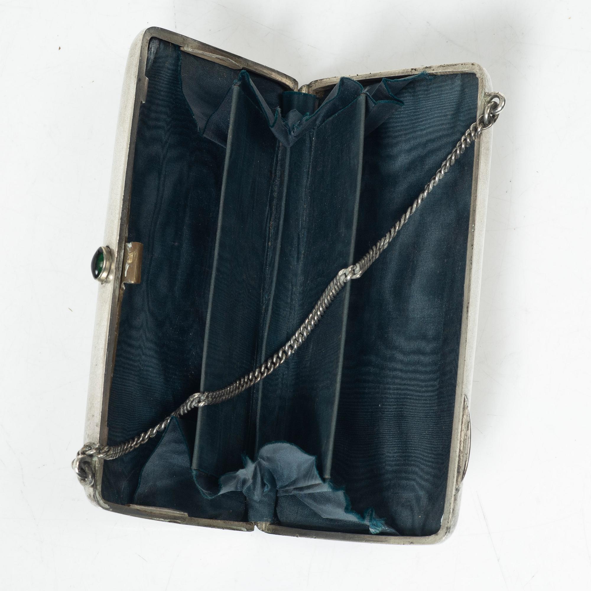 A Russian silver purse, Moscow, 1908-26.