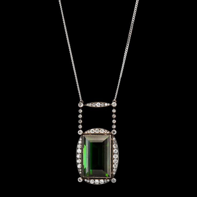 HALSSMYCKE, briljant- och 8/8 slipade diamanter, platina och 18K vitguld. A. Tillander, Helsingfors 1940-tal.