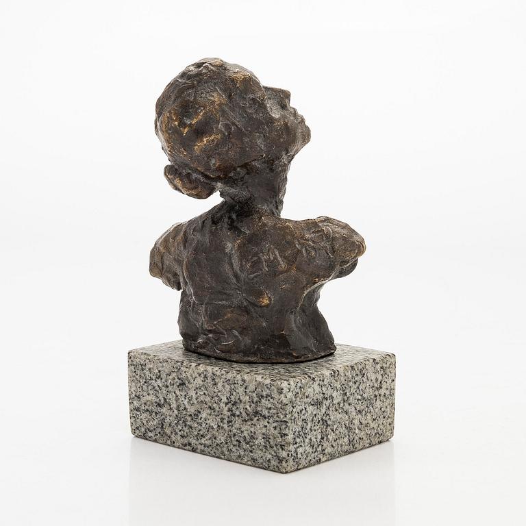 Erkki Mykrä, Bust of a Woman.