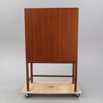 AXEL LARSSON, skåp, 1-147 ur Signum serien, AB Svenska Möbelfabrikerna Bodafors, 1963.