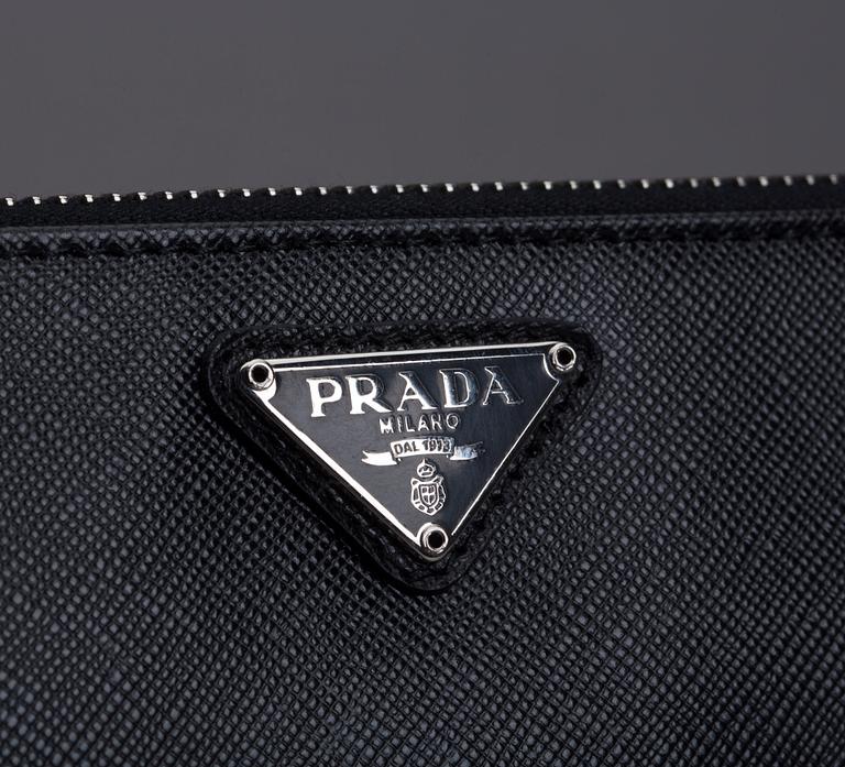 PLÅNBOK, "Saffiano", Prada.