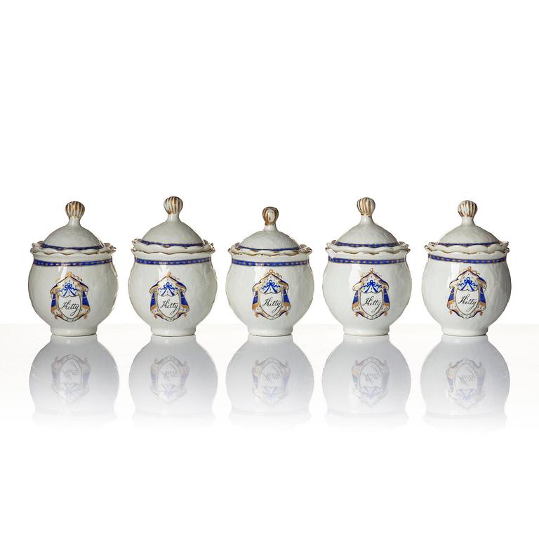 A set of 10 'European Subject' custard cups with covers and a coffeepot with cover, Qing dynasty, Jiaqing (1796-1820).