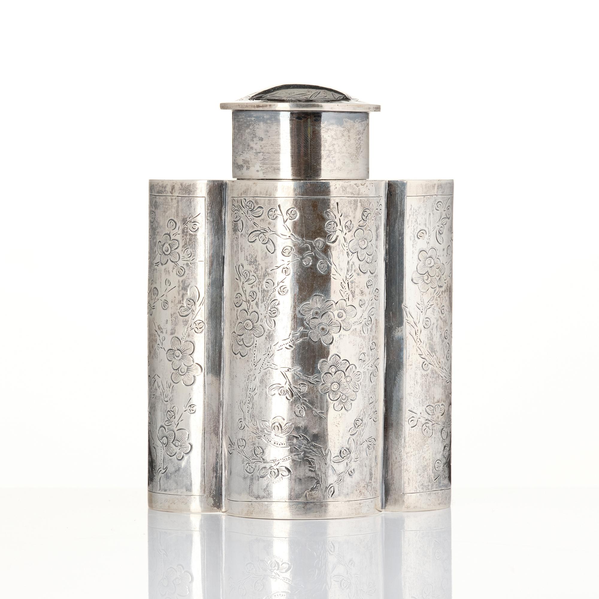 A Chinese silver teacaddy, first part of the 20th century.