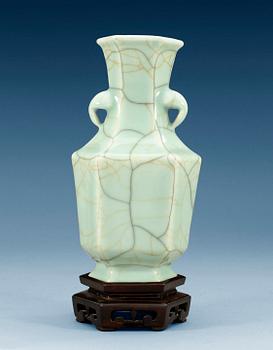 A Guan type vase, Qing dynasty, Qianlong (1736-95).