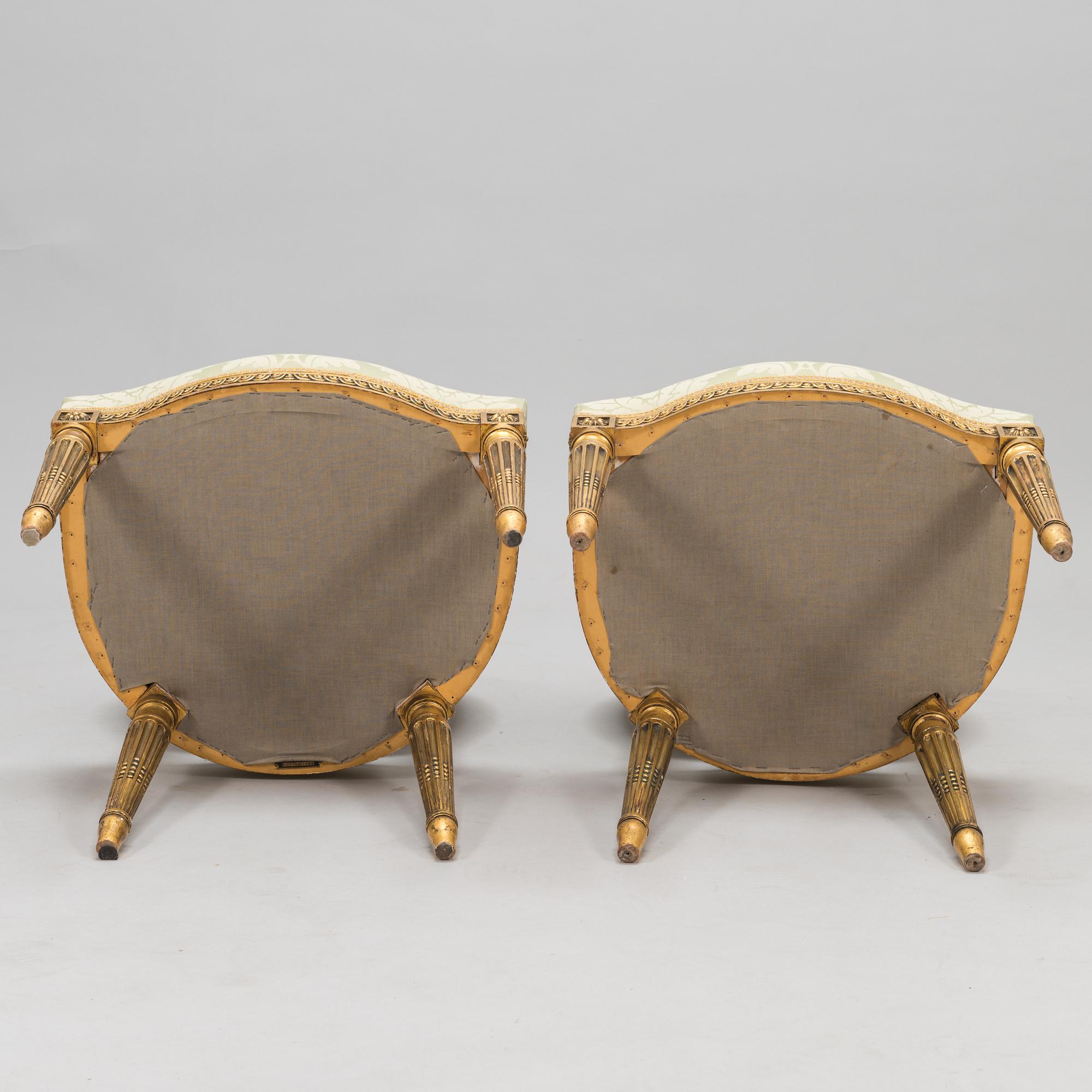 STOLAR, ett par, gustaviansk stil, 1900-talets början.