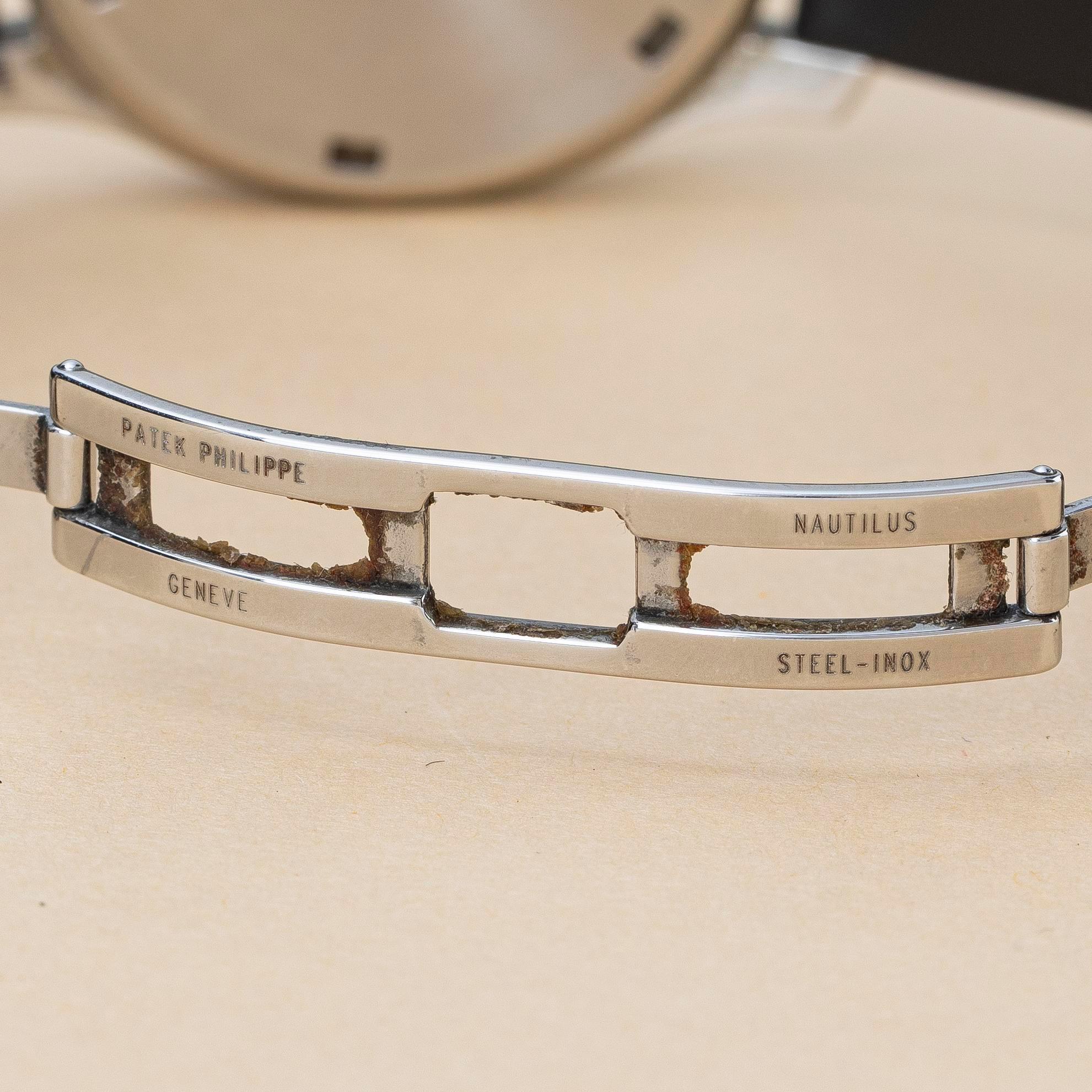 Patek Philippe, Aquanaut, "First generation", "Solid case back", "Nautilus-signed clasp", ca 1997.