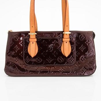 Louis Vuitton, a Vernis 'Rosewood Avenue' bag.