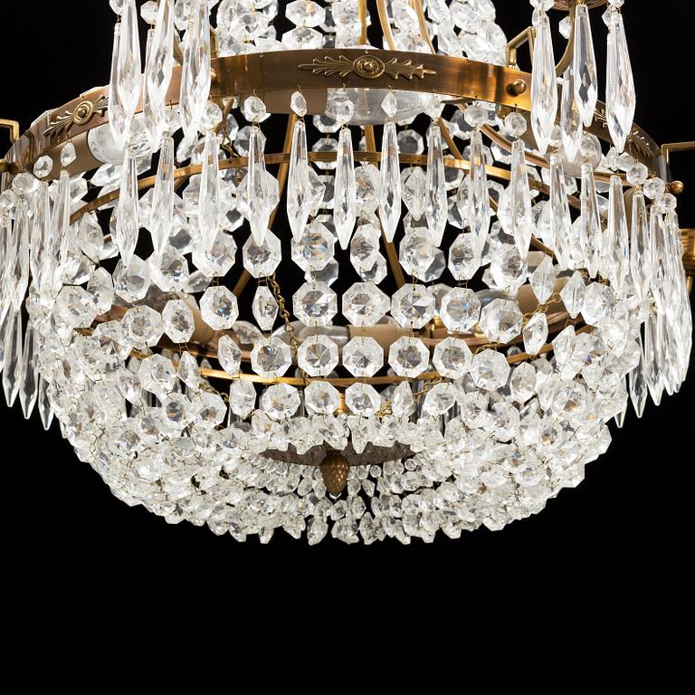 A 20th century late-gustavian-style chandelier.