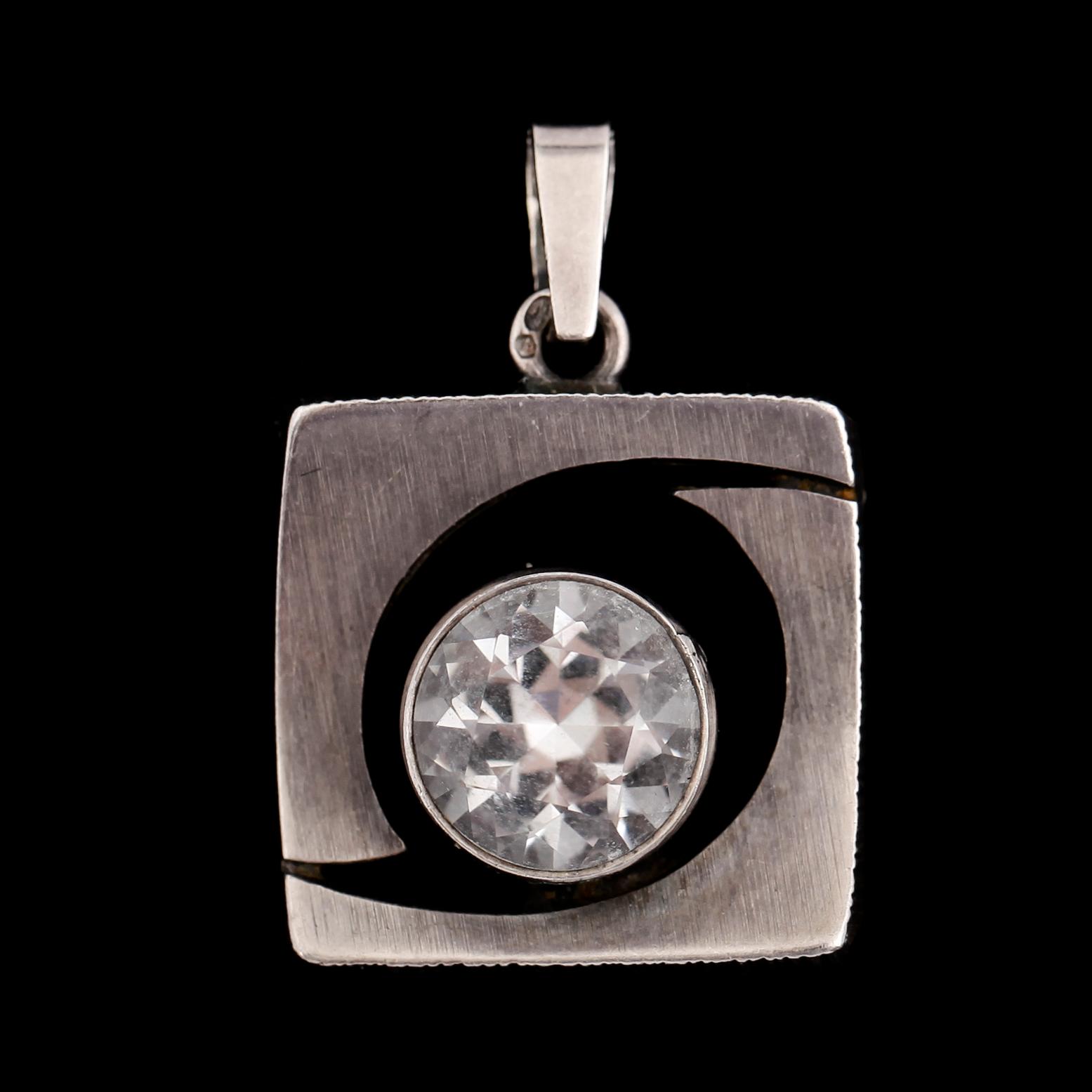 HÄNGE OCH RING, silver, med bergkristaller, Karl Laine, Finland, bl a 1948.