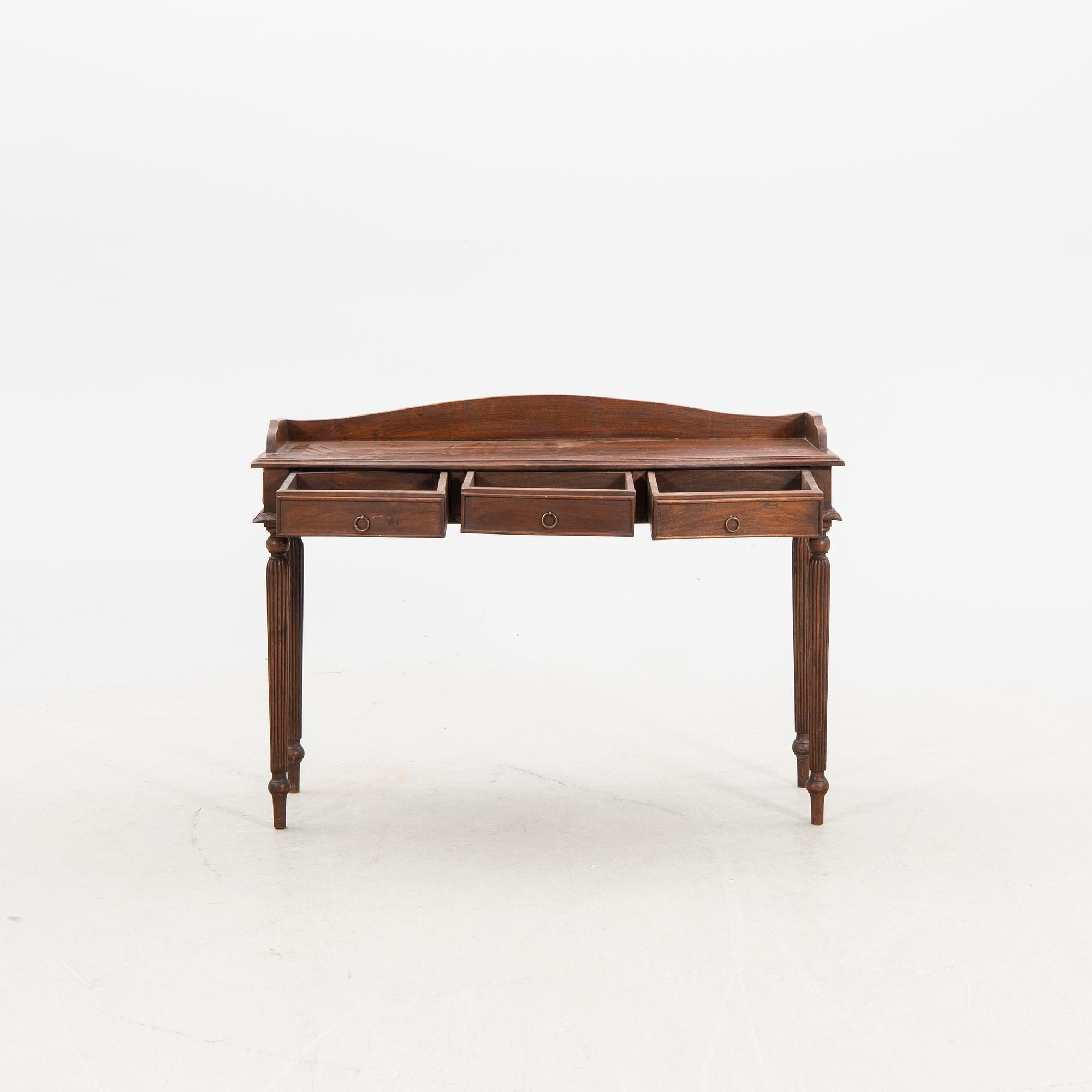 Sideboard 1900-talets senare del.