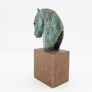 Decorative sculpture Horse's head, late 20th century, patinated bronze.