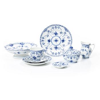 Royal Copenhagen, kaffeservis, 32 delar, "Musselmalet halvblonde", Danmark.
