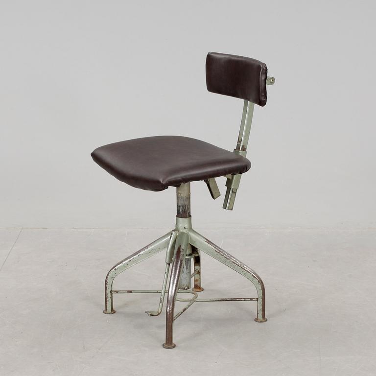 ARBETSSTOL, industri, 1900-talets första hälft.