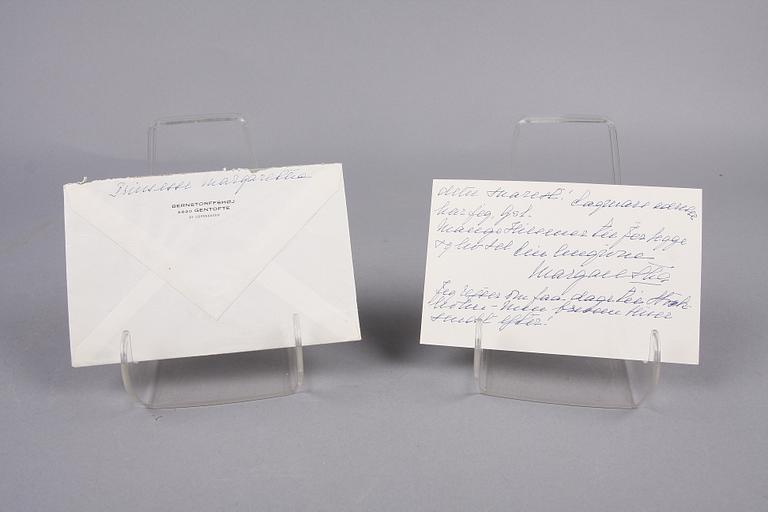 KUNGLIGT FOTOGRAFI SAMT BREVKORT MED KUVERT, skrivet av Prinsessan Margarethe av Danmark, dat Bernstorffshöj 25 nov -72.
