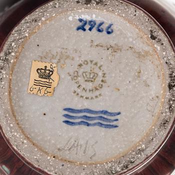 Jais Nielsen, urna, stengods, Royal Copenhagen 1963.