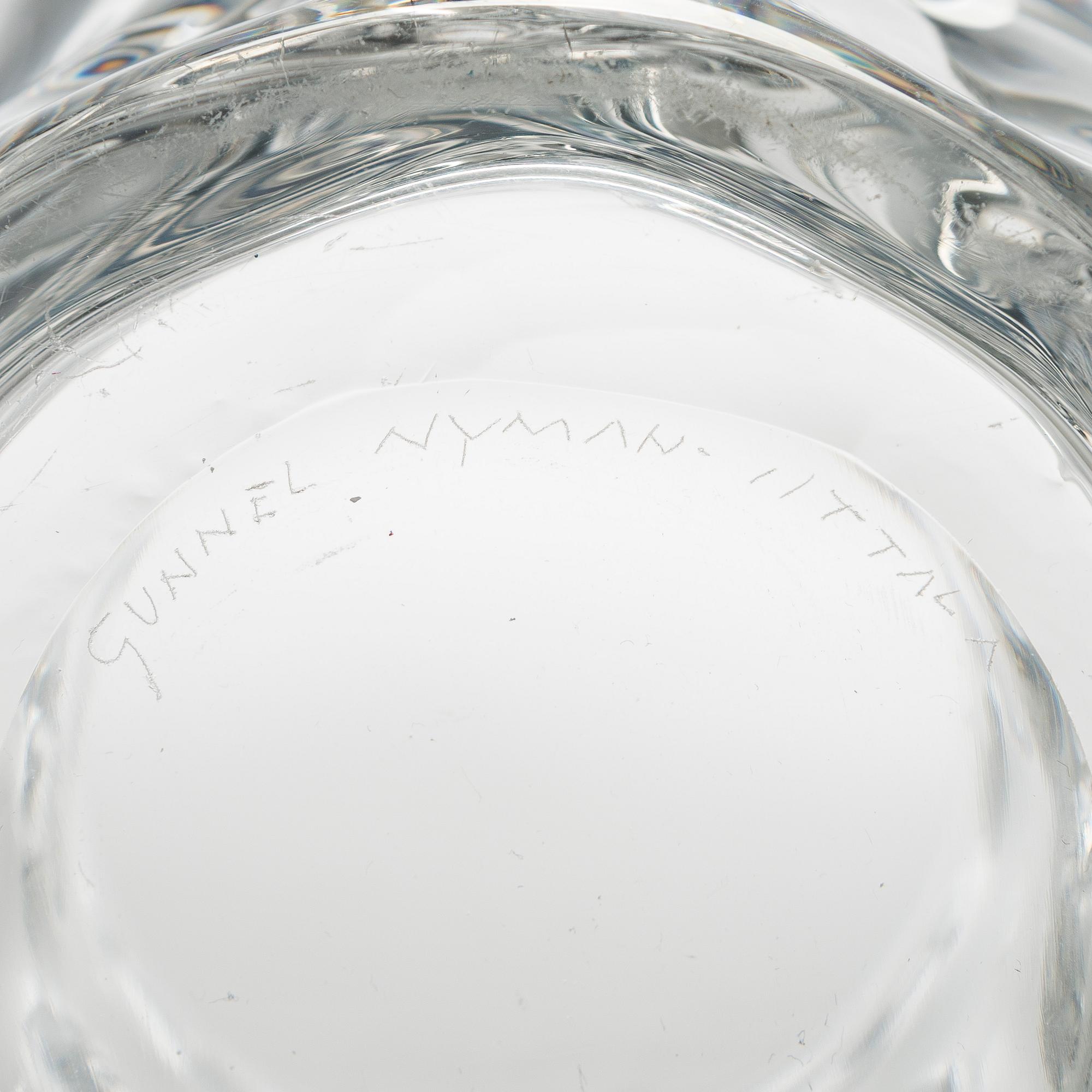 Gunnel Nyman, A glass vase, model 'GN 3231', signed Gunnel Nyman Iittala. 1940s.