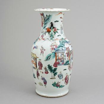 VAS, Kina, 1800-tal. Porslin.