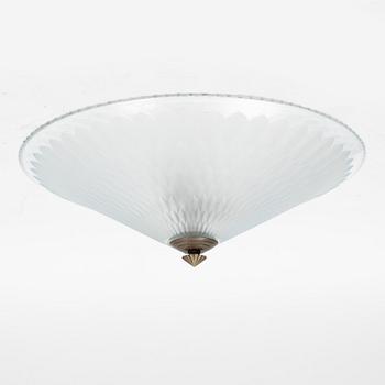 A glass ceiling lamp attributed to Edward Hald Orrefors, firsta part of the 20th Century.