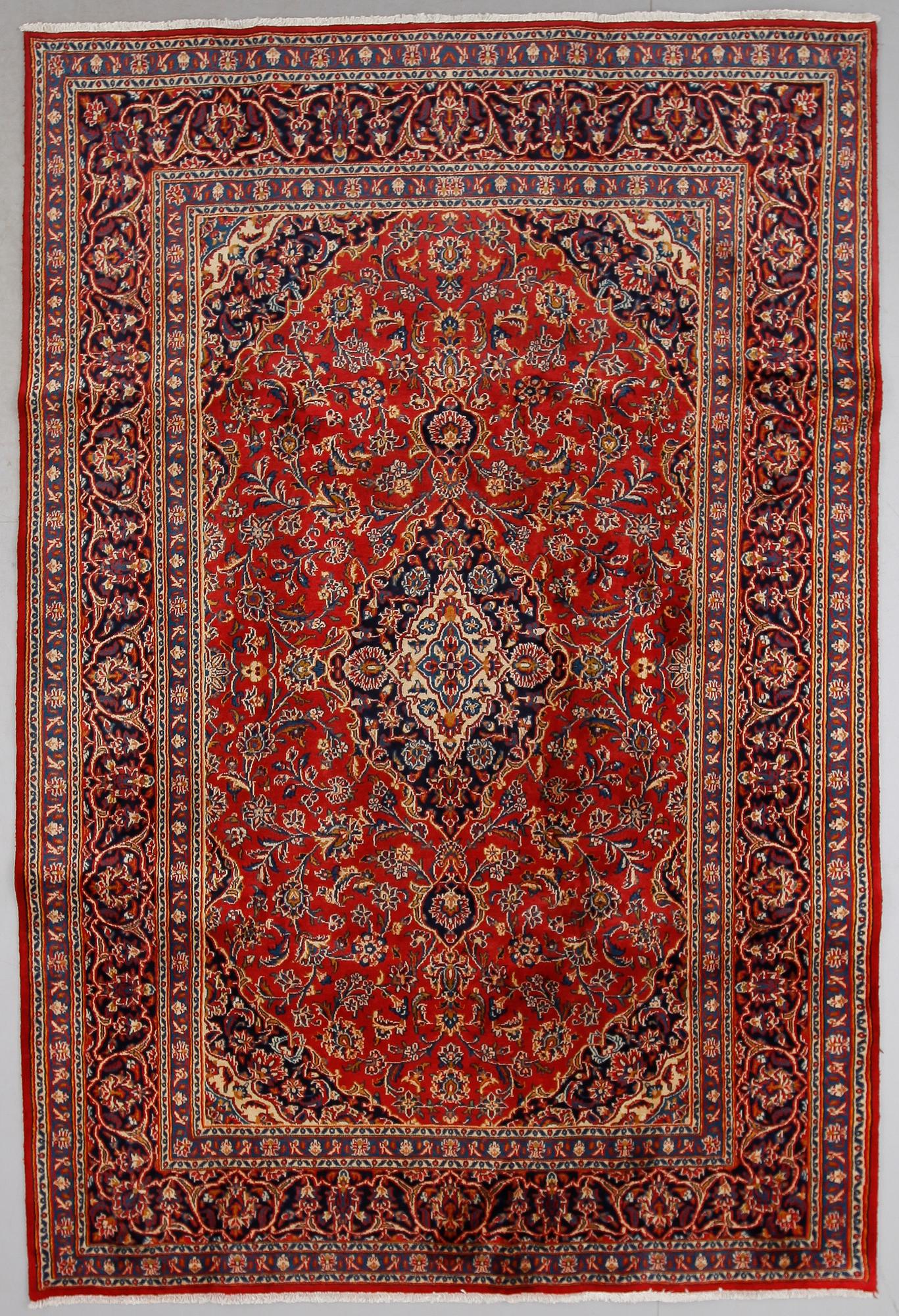 MATTA, Meshed, ca 291 x 195 cm.