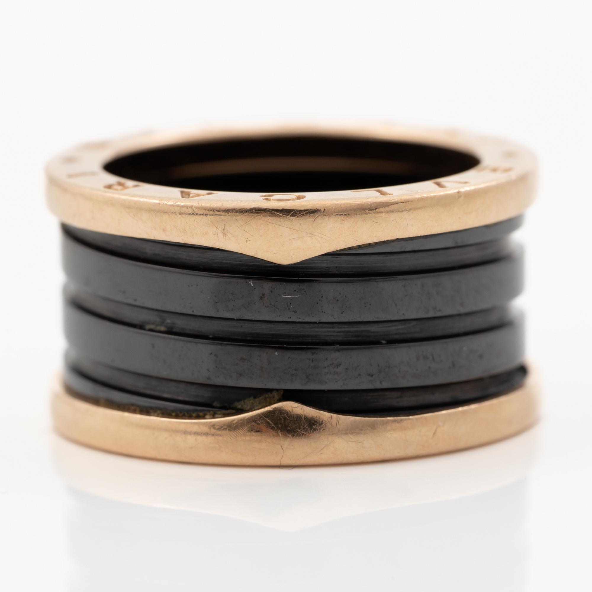 Ring, Bulgari, “B.Zero1”, 18K gold and ceramic.