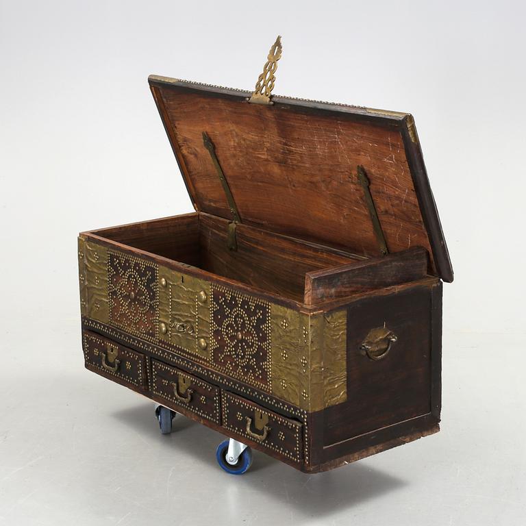KISTA, troligen England, 1700-tal.