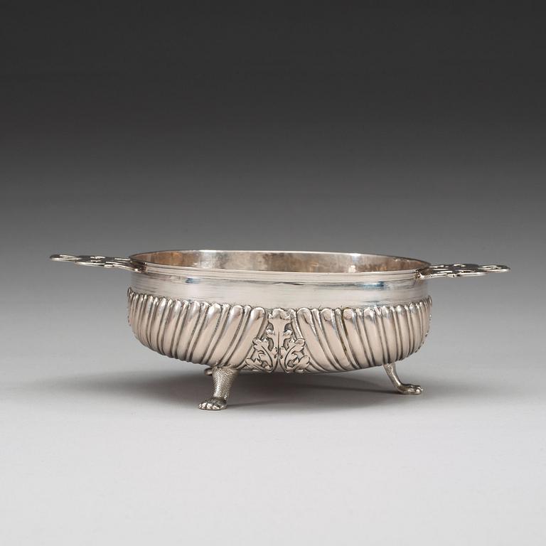 A German early 18th century silver bowl, possibly of Christoph Friedrich Pohl, Greifswald (maker from 1729).